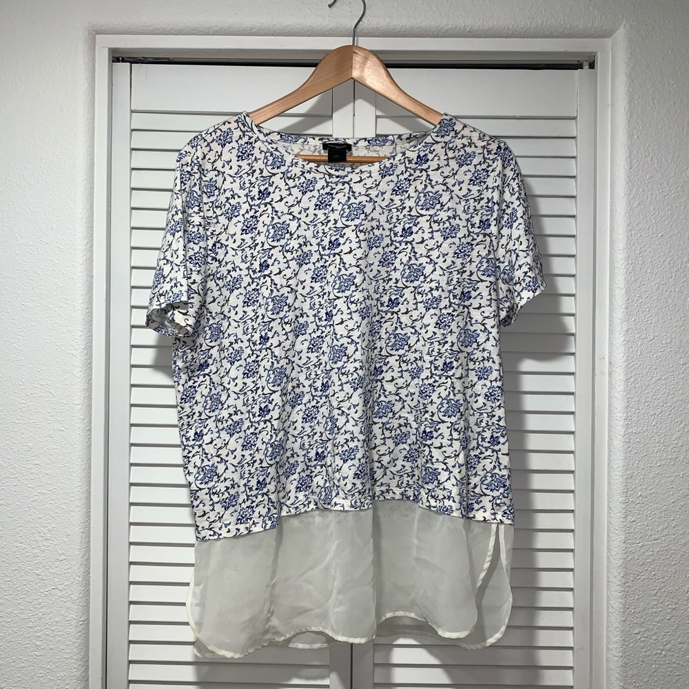 Ann Taylor floral print tee shirt